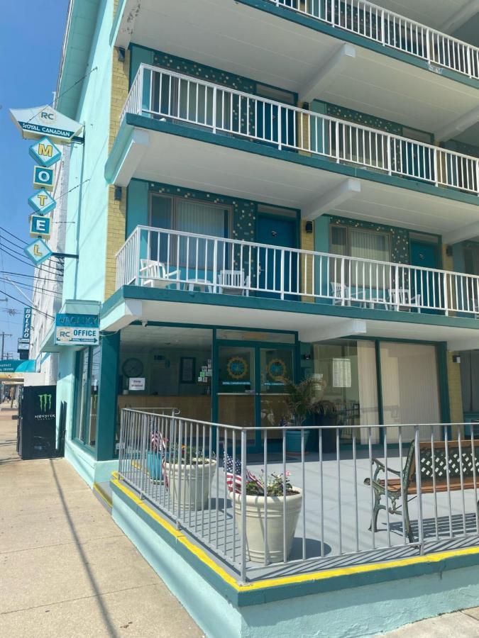Royal Canadian Motel Wildwood Eksteriør billede