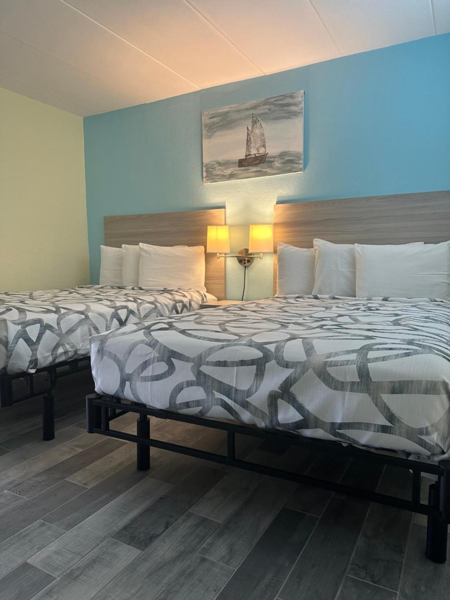 Royal Canadian Motel Wildwood Eksteriør billede